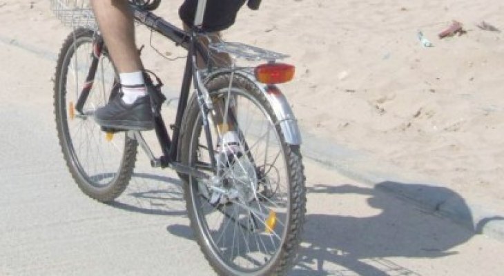Trei minori, hoţi de biciclete